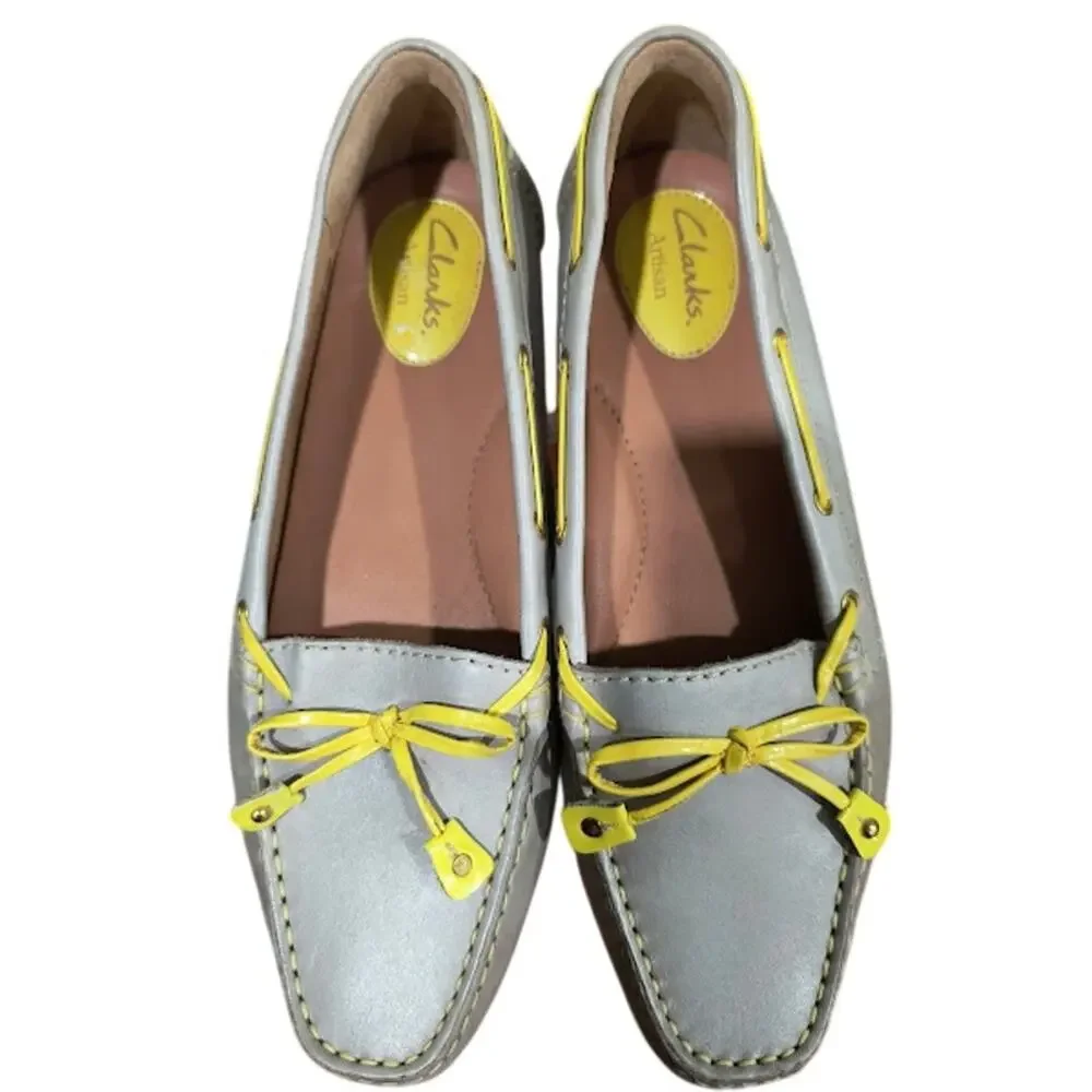 Clarks Artisan Leather Driving Loafers‎ with Bows, Gray and Yellow, Size 8.5